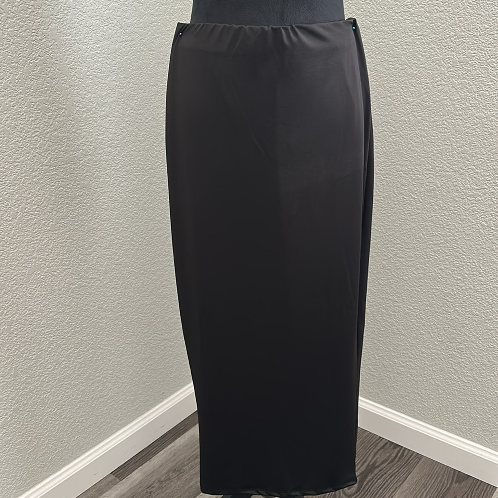 NWT Elegant Black Pencil Skirt - Picture 5 of 7